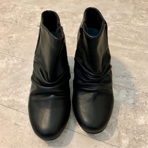 Blowfish black faux leather booties NWOT 6.5